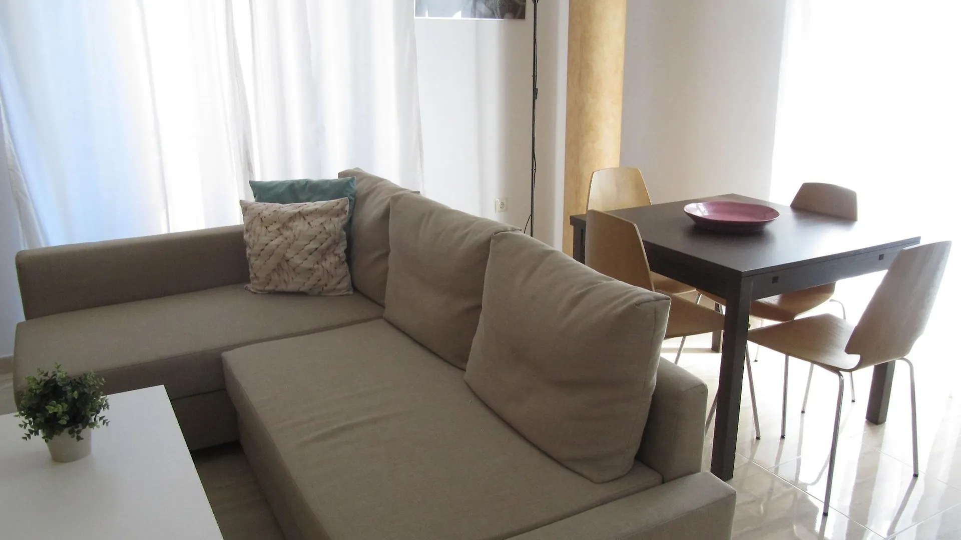 Life Apartments Alameda Colon Málaga İspanya